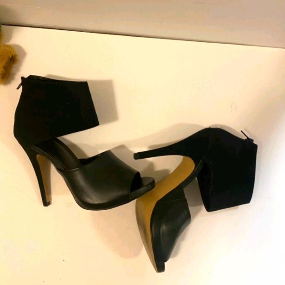 Women's shoes
